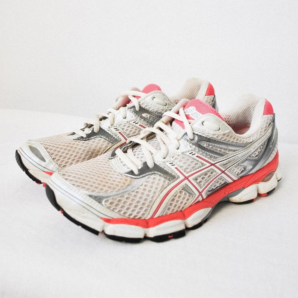 Asics Gel-Cumulus 14 Pink & Silver Sneakers